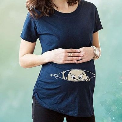 Как правильно выбрать удобную и стильную футболку беременной женщине