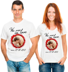 Парные футболки на годовщину We are in love с фото и датой