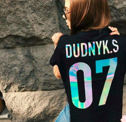 Изображение Женская футболка DUDNYK 07 (любая фамилия и номер), радужное серебро