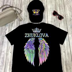 Комплект футболка женская с фамилией и крыльями + кепка с вашим именем, радужное серебро