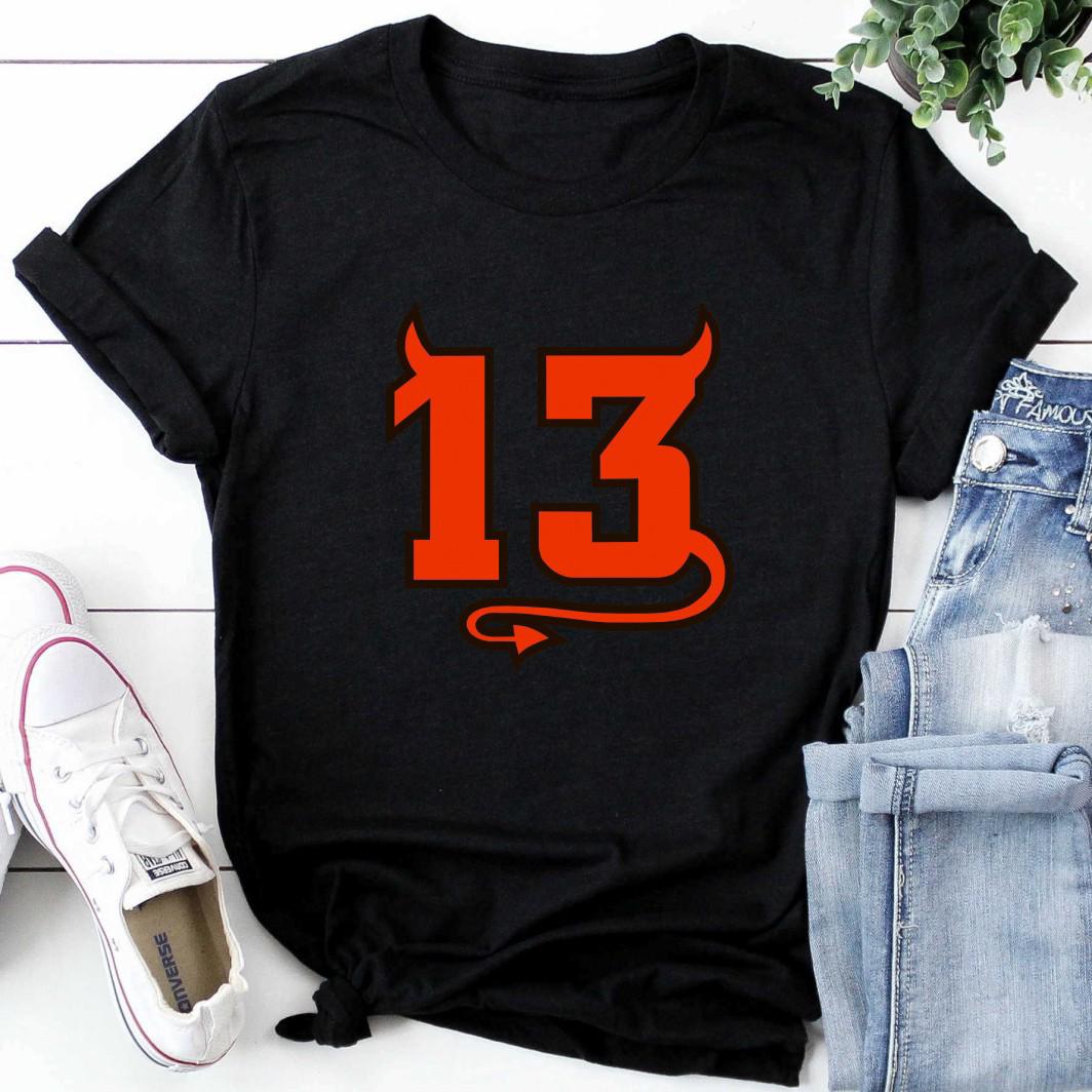 футболка с надписью 13